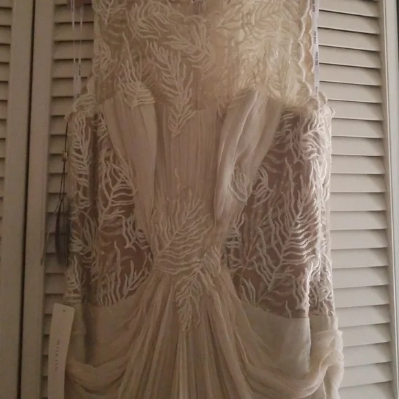 NWT!!!BHLDN WEDDING GOWN with designer garment bag - Picture 7 of 8